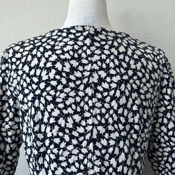 Lark & Ro Pullover Dress Blue White Floral SZ L - Picture 9 of 13